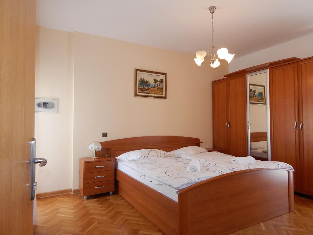 Guesthouse Kamen Kuca โปดสตรานา ภายนอก รูปภาพ