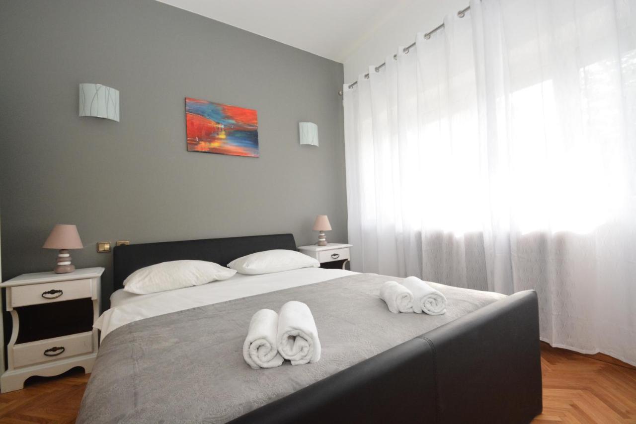 Guesthouse Kamen Kuca โปดสตรานา ภายนอก รูปภาพ