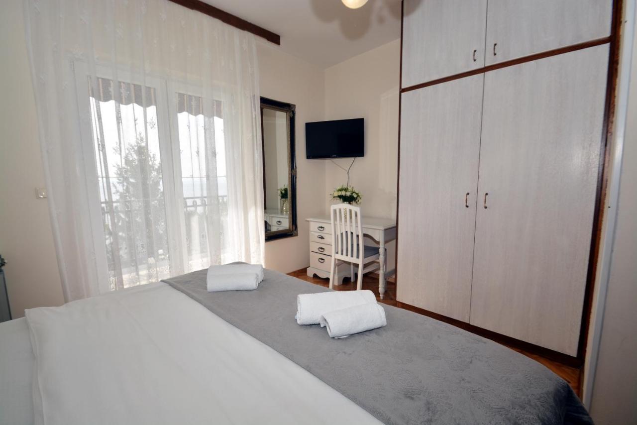 Guesthouse Kamen Kuca โปดสตรานา ภายนอก รูปภาพ