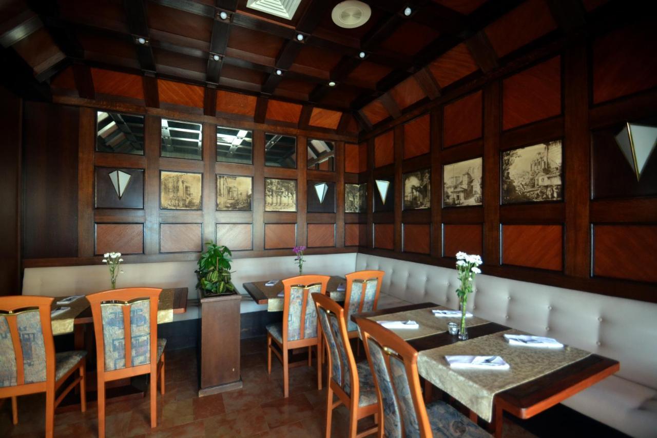 Guesthouse Kamen Kuca โปดสตรานา ภายนอก รูปภาพ